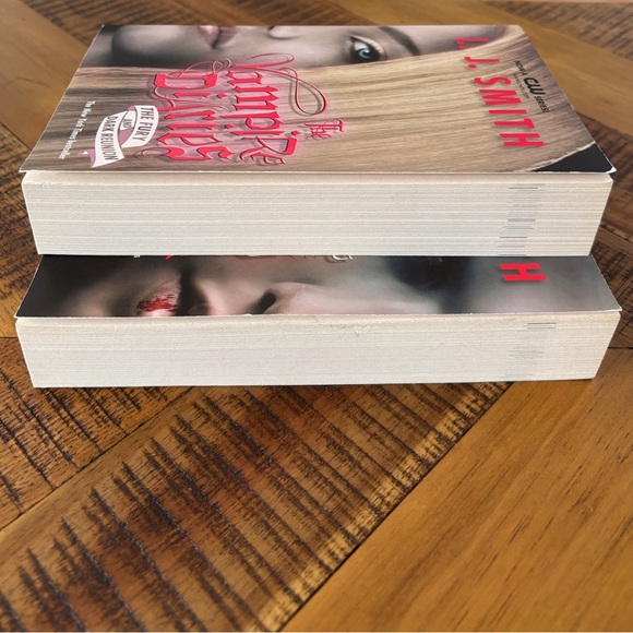 The Vampire Diaries Bundle - Picture 3 of 4